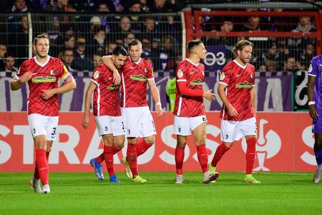 吉迪23+15+10公牛险胜雄鹿 雷霆灭黄蜂10连胜