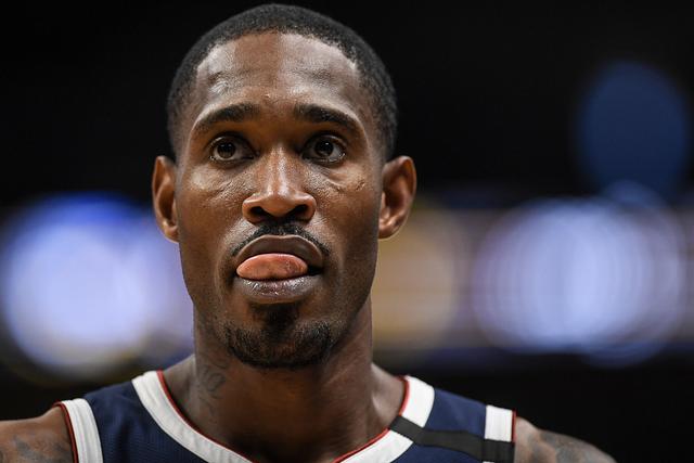 曼联11月最佳候选：奥纳纳、马兹拉维、迪亚洛