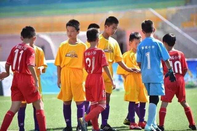 浙江6人上双击败首钢 萨姆纳33+13四川胜宁波