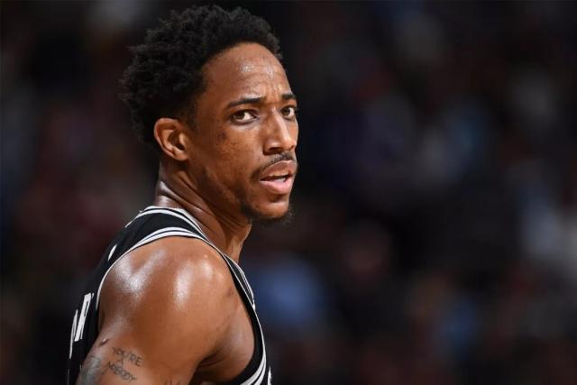 肘击李金效面部！周琦被停赛两场 罚款10万元